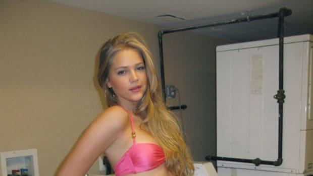 09_esti-ginzburg_portrait_01.jpg